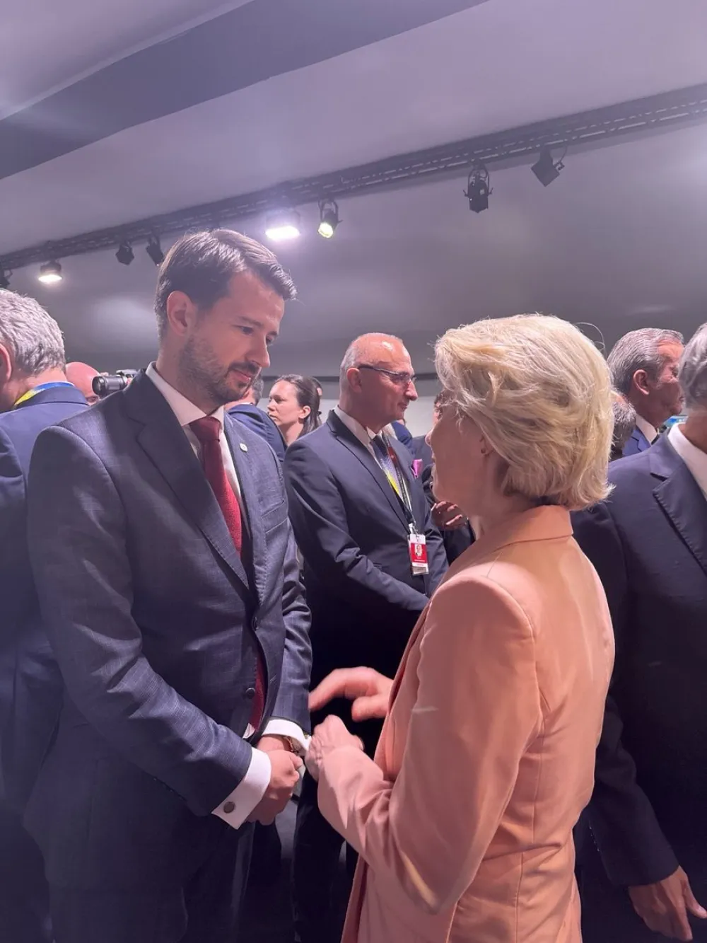 Milatović sa Fon der Lajen: Nastaviti sa sprovođenjem reformi da Crna Gora do 2028. postane članica EU