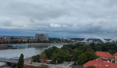 Novi Sad: Uhap&scaron;ena žena zbog pretnji direktoru i profesorima gimnazije