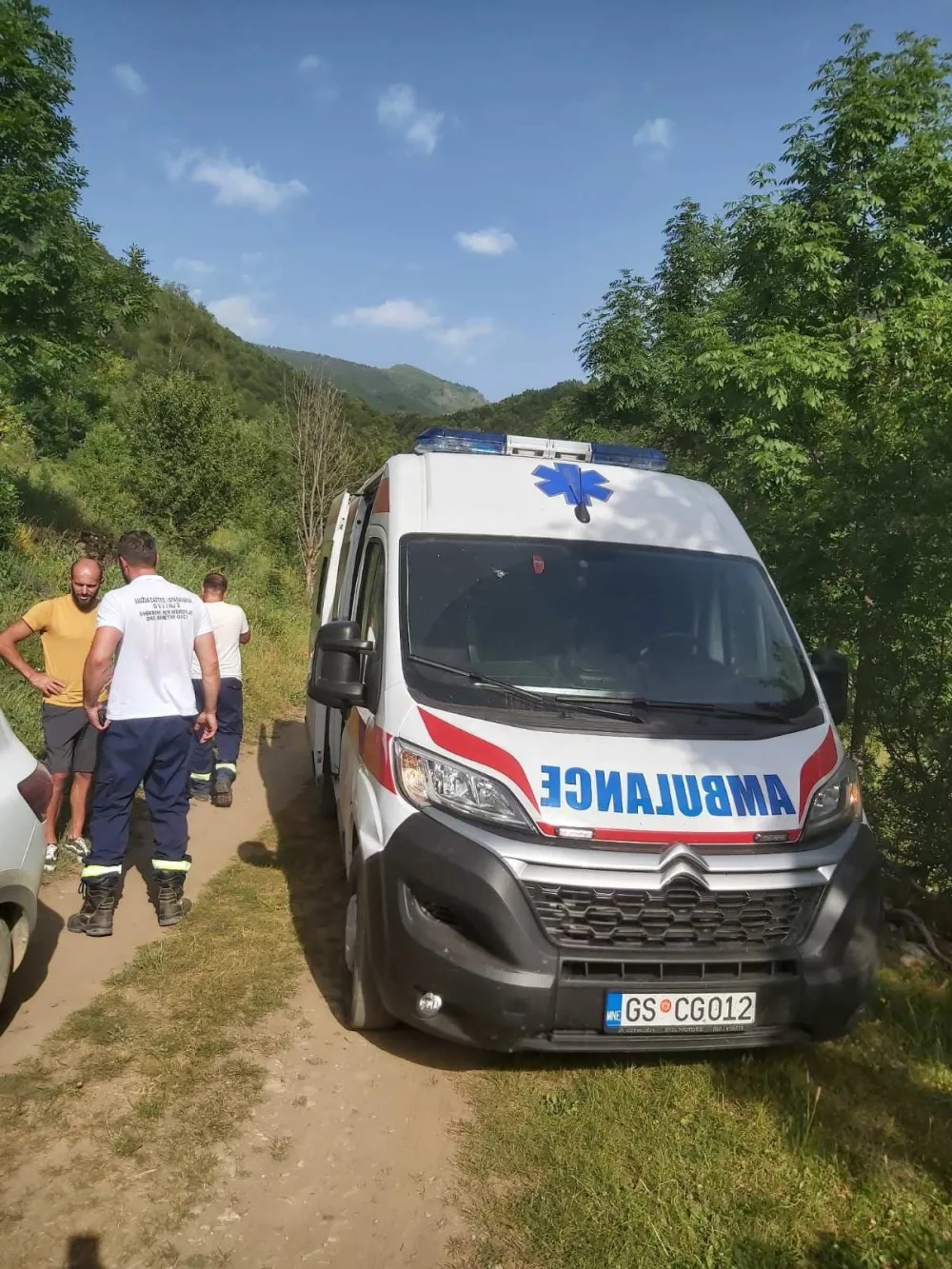 (FOTO) Prokletije: Državljanin Holandije dehidrirao usled visokih temperatura