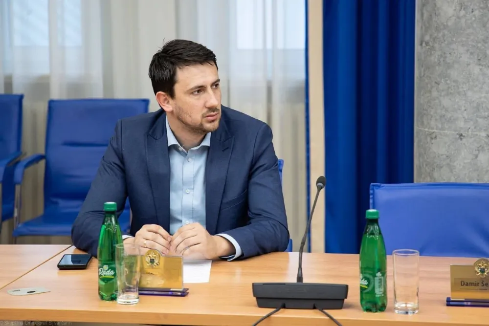 Smailović: Nepo&scaron;tovanje Poslovnika korak unazad i odstupanje od dobrih praksi na putu ka EU