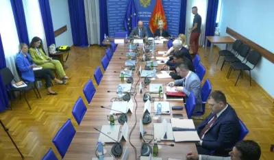 Poslanici opozicije, članovi Odbora za bezbjednost Danijel Živković, Nikola Janović, Nikola Zirojević  i Filipa Adžića  podnijeli su ovom tijelu, zahtjev o održavanju kontrolnog saslu&scaron;anja na osnovu člana 75 Poslovnika Skup&scaron;tine Crne Gore.   Ipak, inicijativa nije pro&scaron;la, jer za nju nije bilo većine. Saslu&scaron;anju su se protivili poslanici PES, na čelu sa predsjednikom Odbora Miodragom Lakovićem, koj je tvrdio da takva inicijativa nije u skladu sa zakonom. Protiv su glasali i Boris Bogdanović iz Demokrata i Jovan Vučurović iz Nove srpske demorkatije.