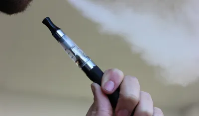 Crna Gora planira zabranu e-cigareta u zatvorenom prostoru
