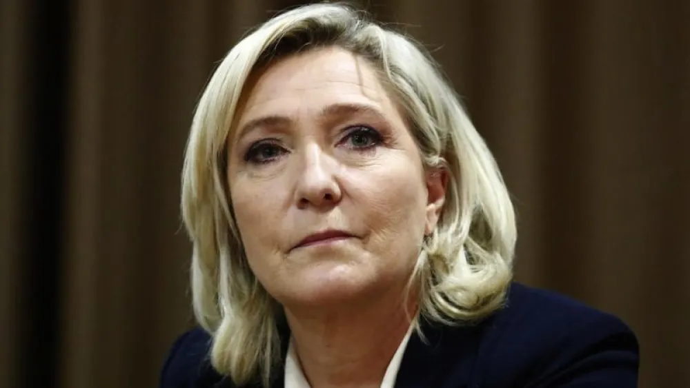 Marin Le Pen: Makronov blok praktično izbrisan