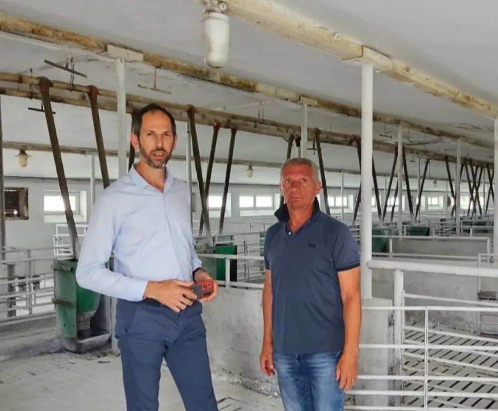Iković posjetio farmu svinja u Spužu radi bržeg rje&scaron;avanja problema neprijatnih mirisa