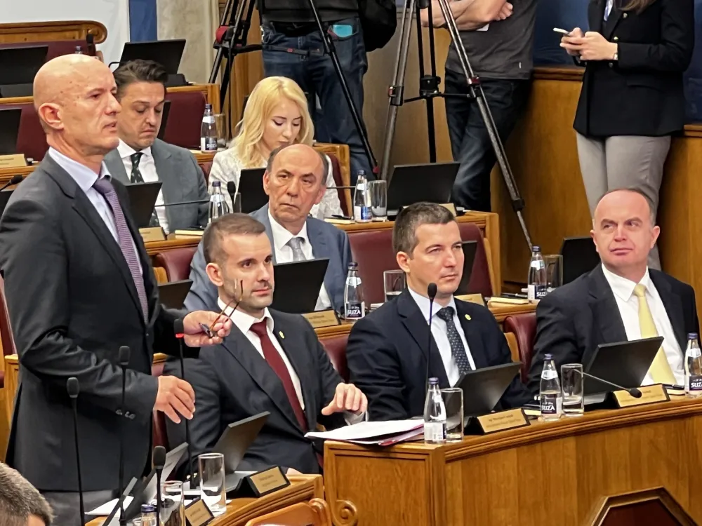 Spajićevi odgovori poslanicima: Vlada ne radi na izmjeni Zakona o crnogorskom državljanstvu; Pomirenje jedini je put ka evropskoj budućnosti