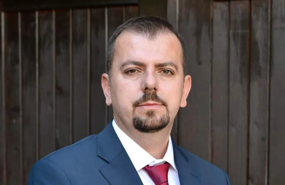 Potpredsjednik BS Jasmin Ćorović ide na sastanak kod Milatovića
