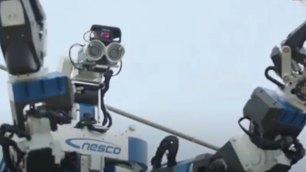 Robot ima vertikalni domet od 12 metara. 
