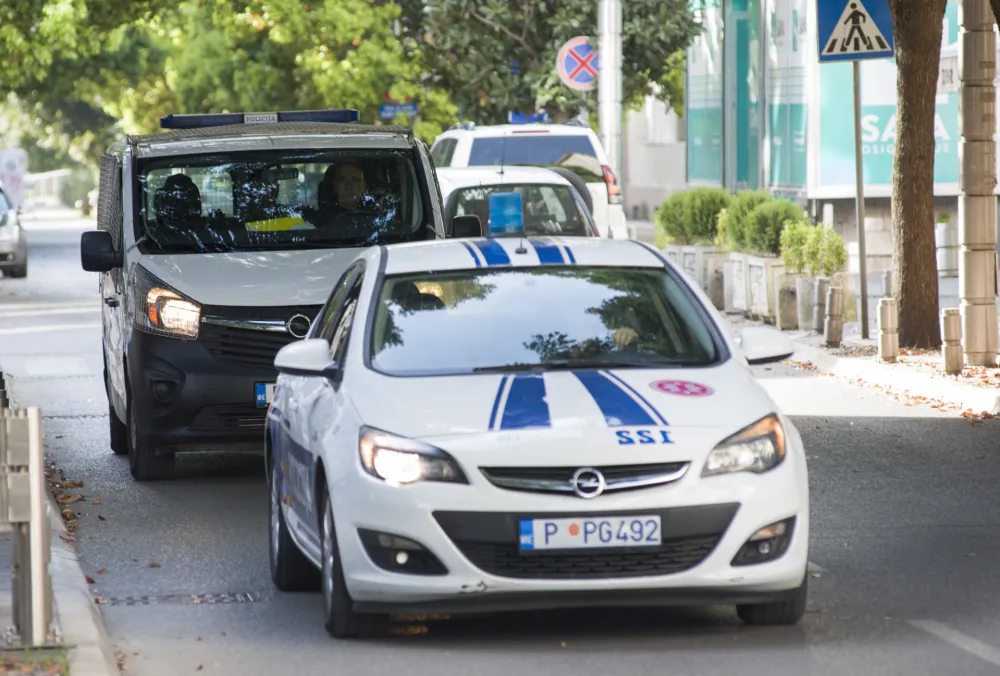 Podgorica: Uhap&scaron;ene dvije osobe zbog nedozvoljenog držanja oružja