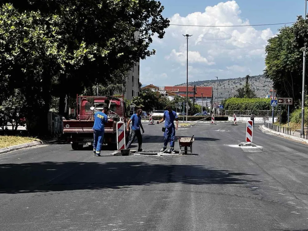 Radnici Puteva na terenu 