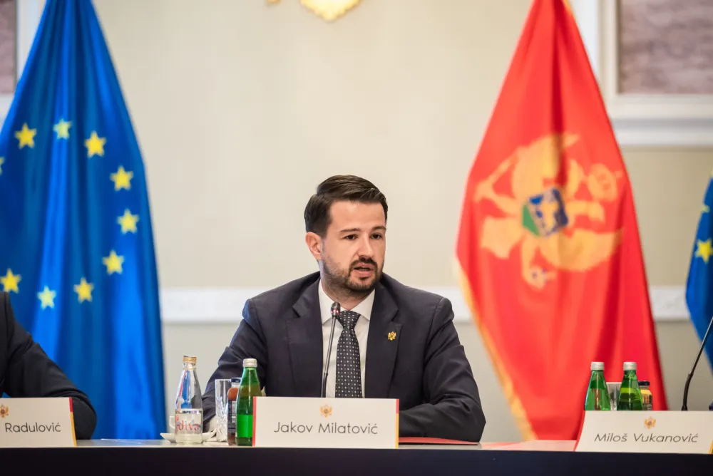 Jakov Milatović, Forum na Cetinju