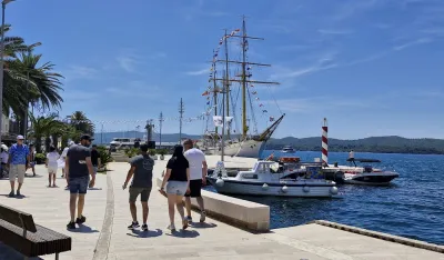 U Tivtu boravi vi&scaron;e od 8.000 turista