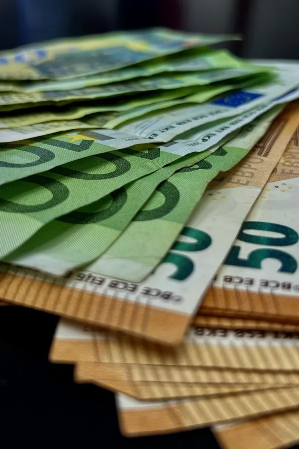 Platni promet 1,95 milijardi eura