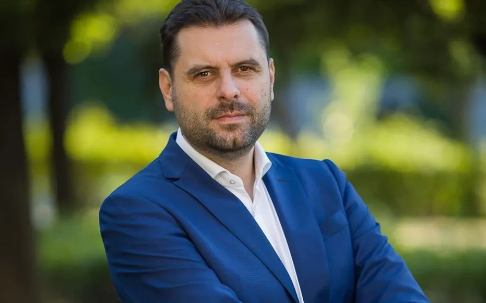 Vujović: Spajić od sjutra zvanično Mandićeva Ana Brnabić