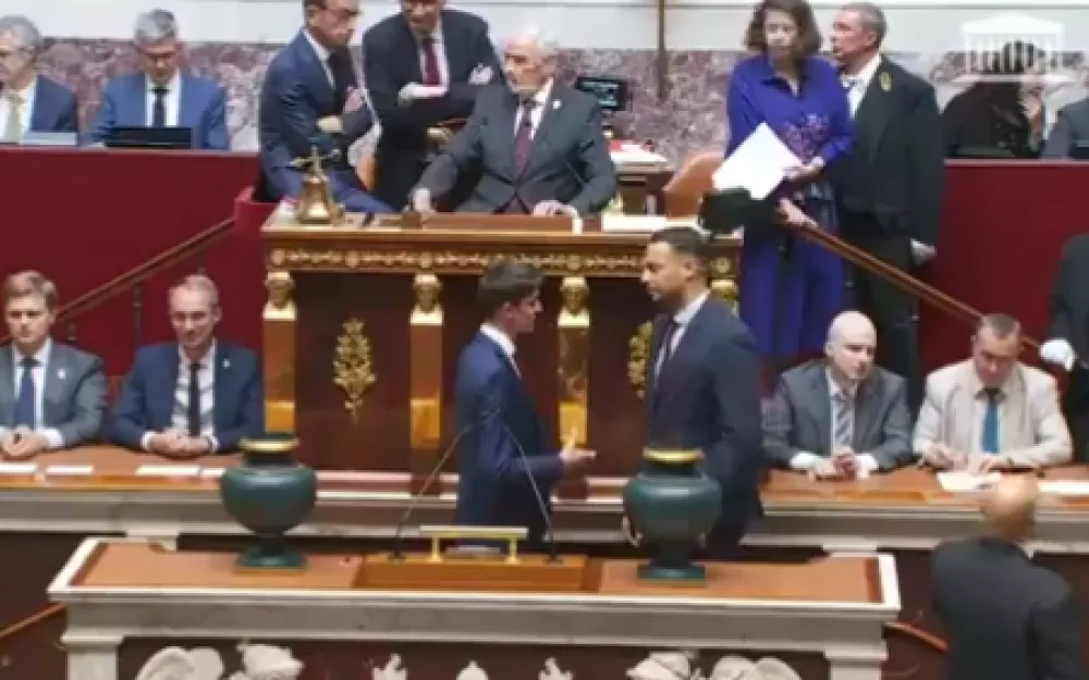 (VIDEO) Niko neće da se rukuje sa poslanikom iz stranke Marin Le Pen
