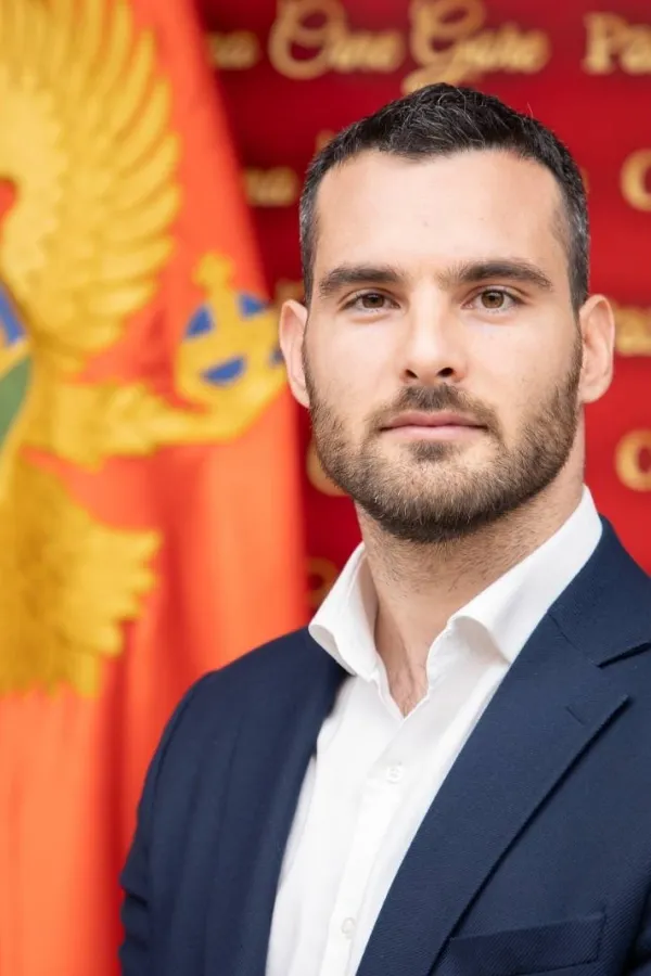 Janović: 24. jul - Dan kada je Jakov Milatović izdao interese Podgorice