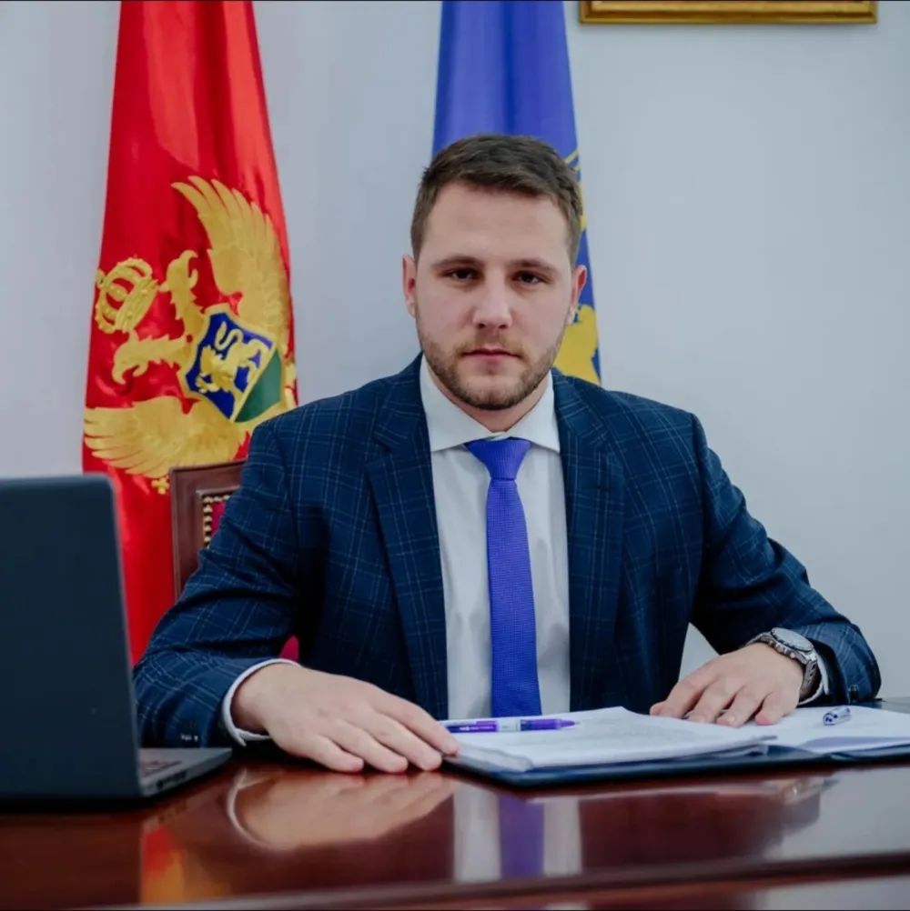 Vuković: Požar na Mislovom dolu lokalizovan, očekujem da bude uga&scaron;en narednih danaћ