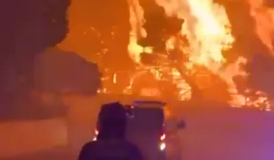 (VIDEO) Dalmacijom bukte požari: Vatrena linija duga četiri kilometra, pepeo pada poput ki&scaron;e