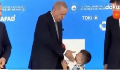 (VIDEO) Erdogan udario &scaron;amar dječaku pred kamerama