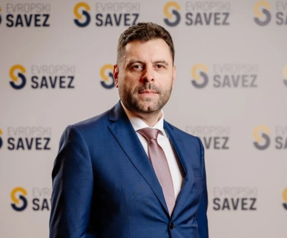 Vujović: Spajićeva Vlada predmet je globalne sprdnje