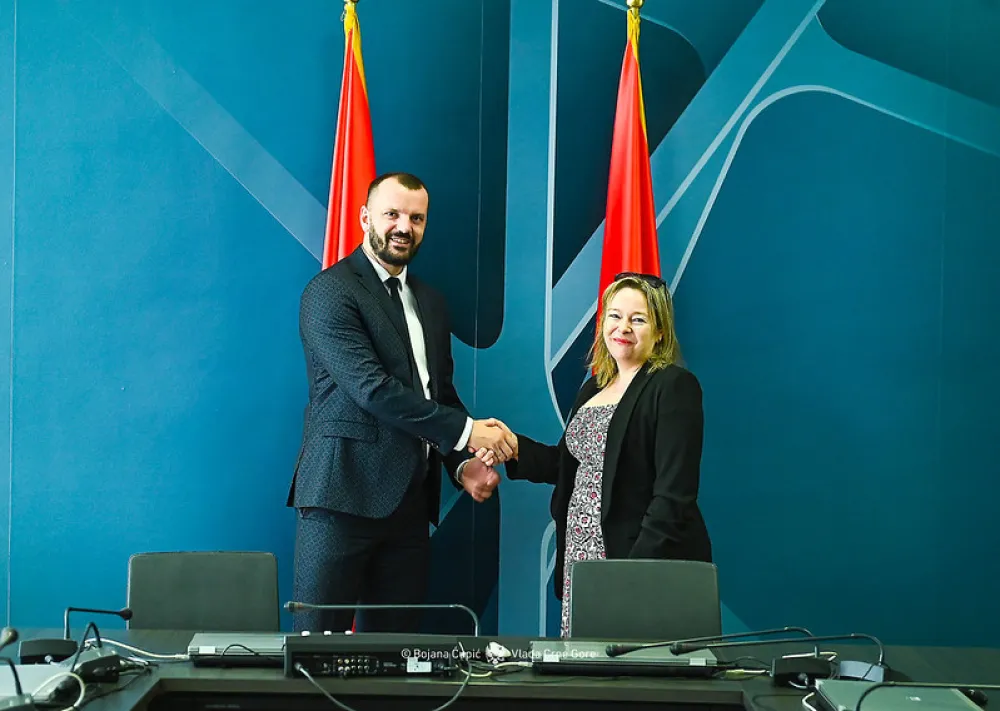 Butorović - Maske: Francusko iskustvo za uspjeh u saradnji Vlade i Parlamenta