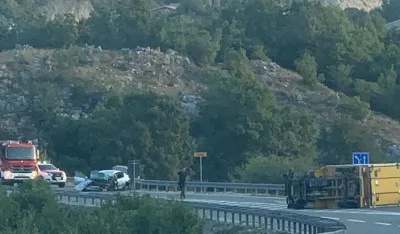 Udes na putu Cetinje - Budva: Povrijeđene tri osobe