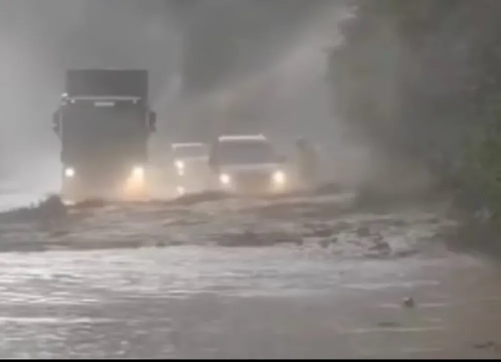 (VIDEO) Veliki odron ka Toma&scaron;evu, saobraćaj u zastoju