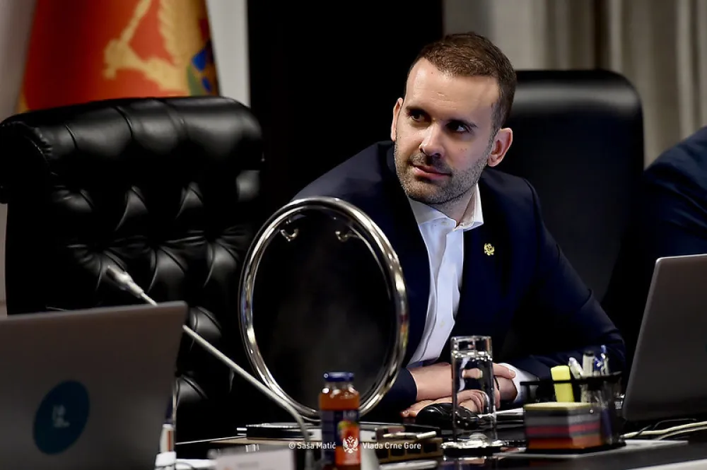 Kabinet premijera: Spajić se ne mije&scaron;a u rad sudova, niti nameće odluke kao Milović