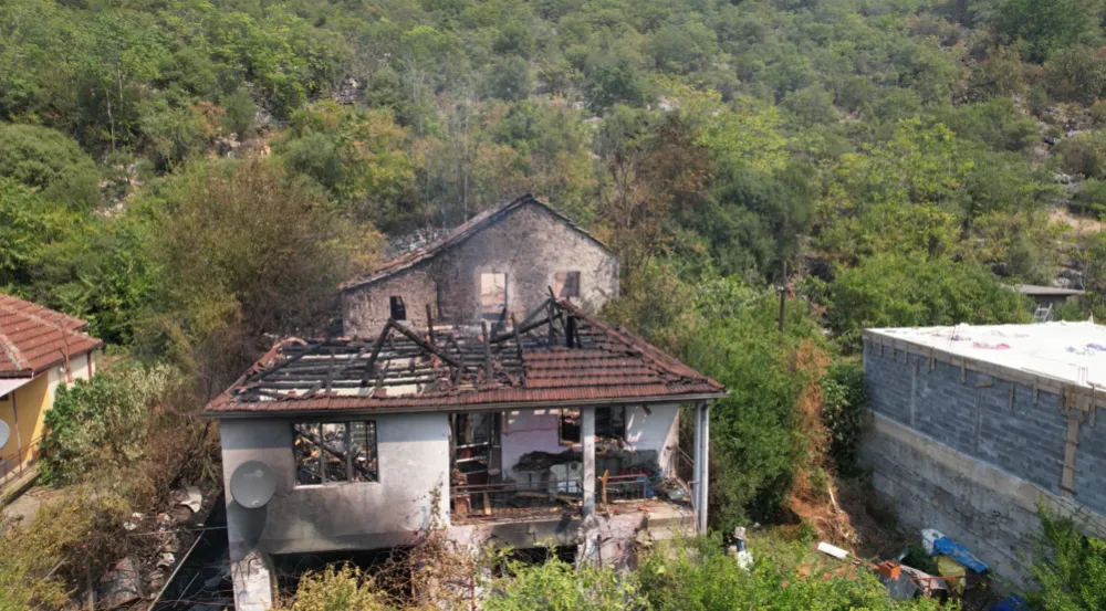 (VIDEO) Pet deceniјa stvarano, za pet minuta postalo pepeo