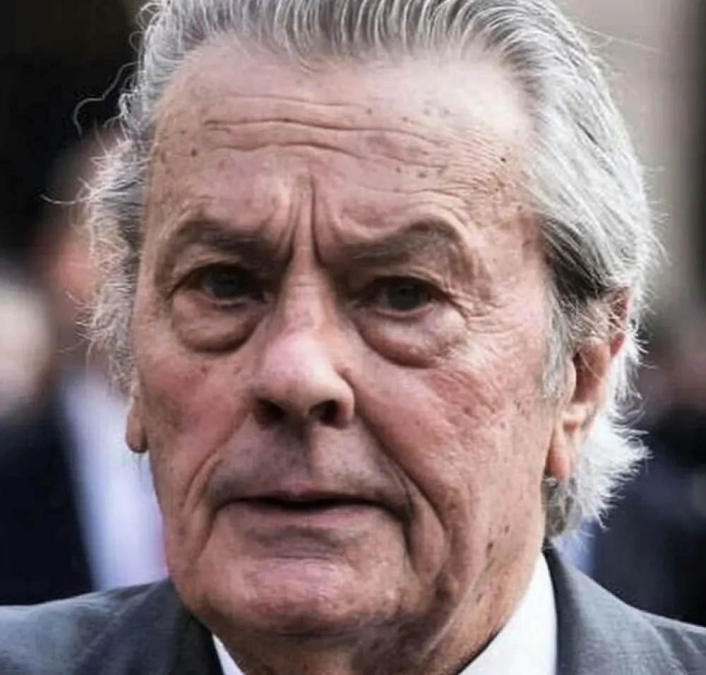 Preminuo Alen Delon