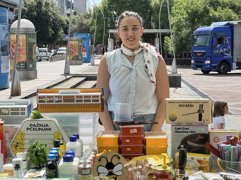  Počeo Sajam pčelarstva: Na &scaron;tandovima opremu sa svjetskog trži&scaron;ta i najkvalitetniji med