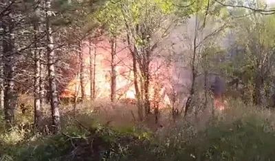 (VIDEO) Helikopteri, vatrogasci i mje&scaron;tani gase požar kod Srebrenice: &bdquo;Ovako ne&scaron;to niko ne pamti&ldquo;