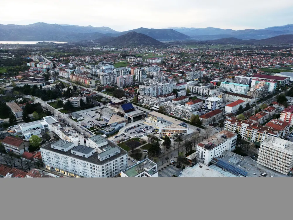 Nik&scaron;ić: Komunalna policija prona&scaron;la uzrok neprijatnog mirisa koji je od sinoć zahvatio &scaron;iri prostor grada