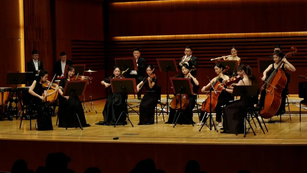 Članovi Čang&scaron;a simfonijskog orkestra na sceni MCCG