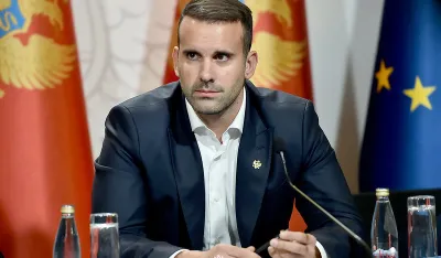 DPS: Spajić da objasni ko je nastavnike i đake poslao Vučiću