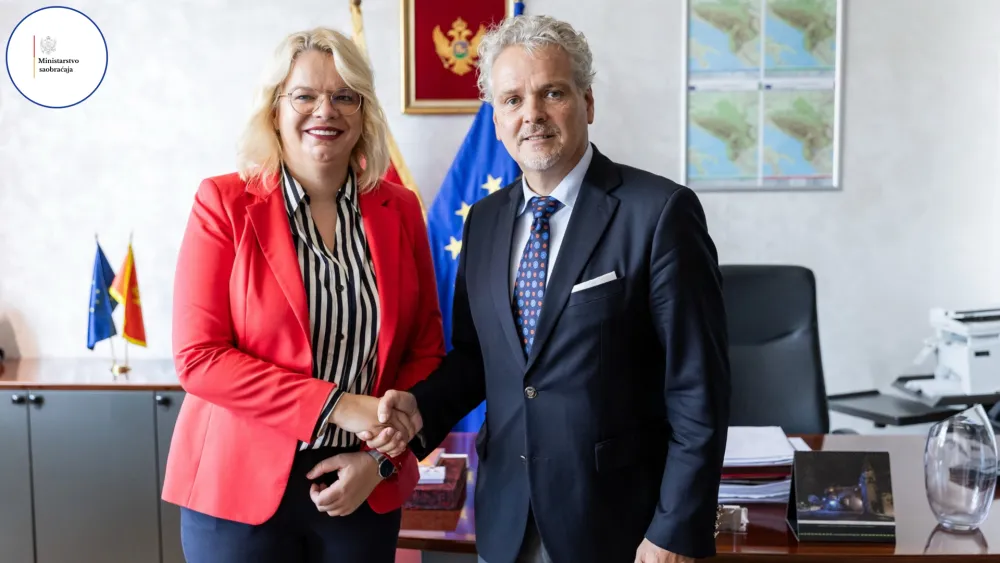 Maja Vukićević sa Johanom Satlerom
