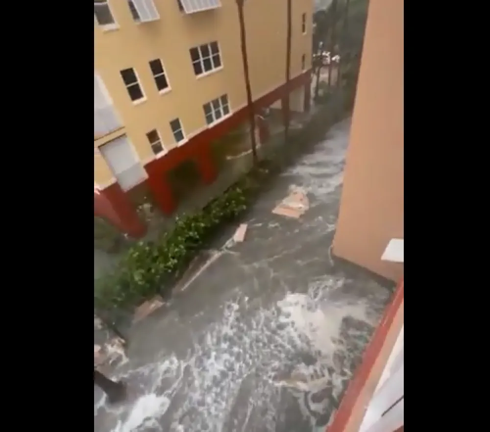 (VIDEO) Uragan Helena napravio haos