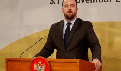 Nikolić: Jo&scaron; jedno ponižavanje Crne Gore, Mandić nezakonito otkazao sjednicu