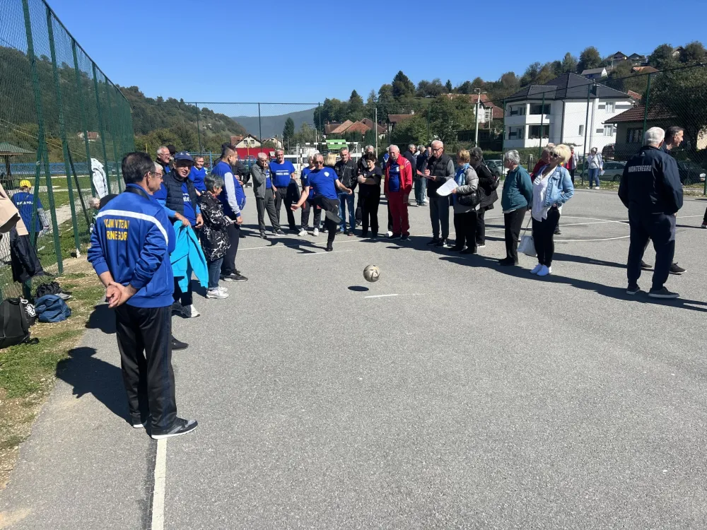 Penzioneri se&nbsp;takmičili&nbsp;u sportskoј rekreaciјi: Veterani sa Cetinja briljirali u Bijelom Polju