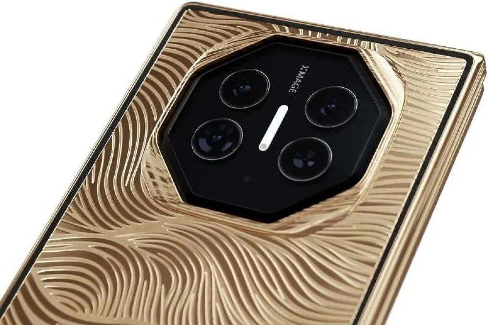 Caviar predstavio Huawei Mate XT Ultimate ukra&scaron;en zlatom
