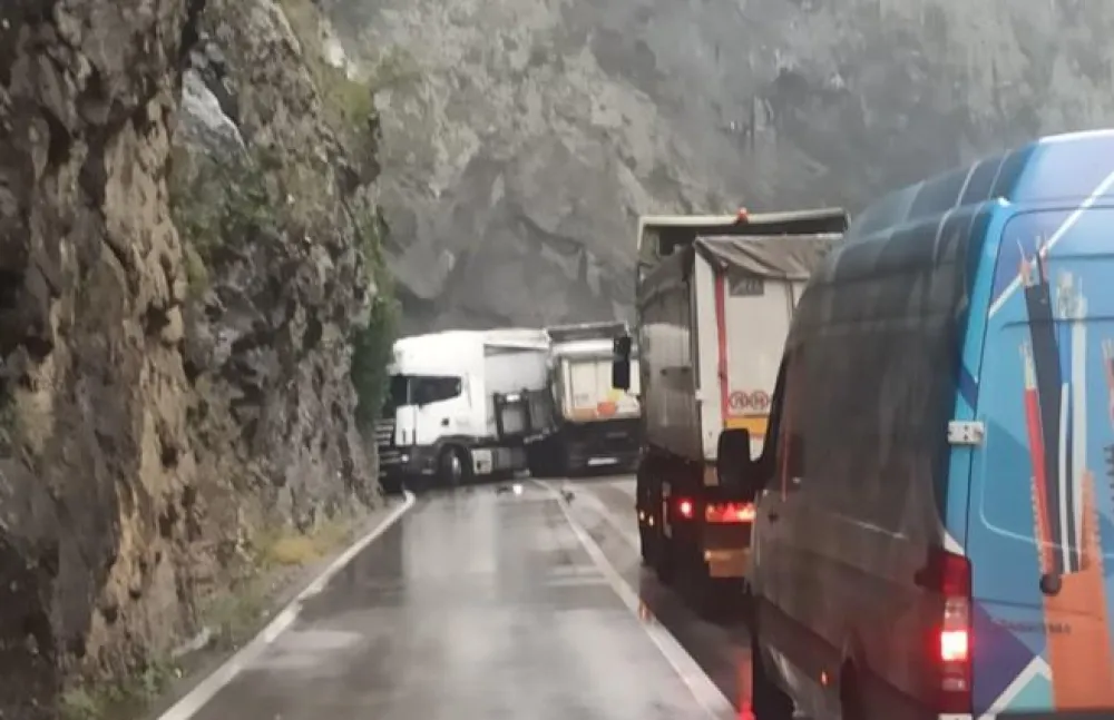 Kanjon Platije: Sudar dva &scaron;lepera, prekinut saobraćaj