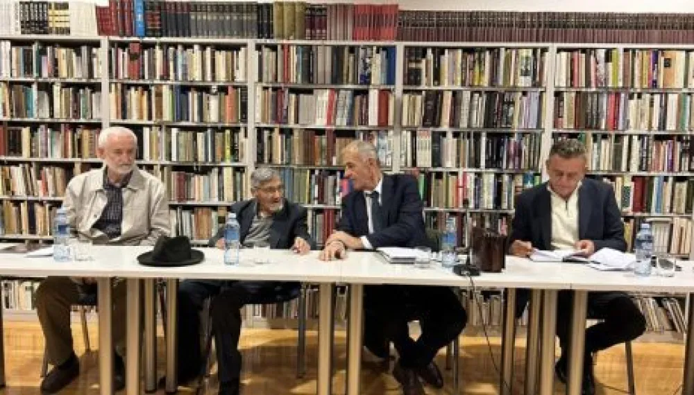 Ostvaren pјesnički naum kroz satirično kazivanje