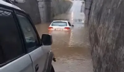 (VIDEO) U Podgorici ulice pod vodom, nevrijeme izazvalo probleme u saobraćaju
