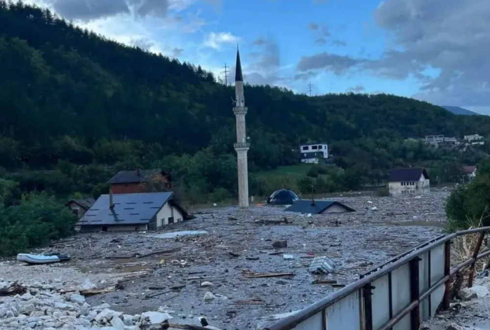 Poplavljena džamija u Jablanici