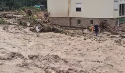 (VIDEO) Pogledajte dramatično spasavanje čovjeka iz bujice