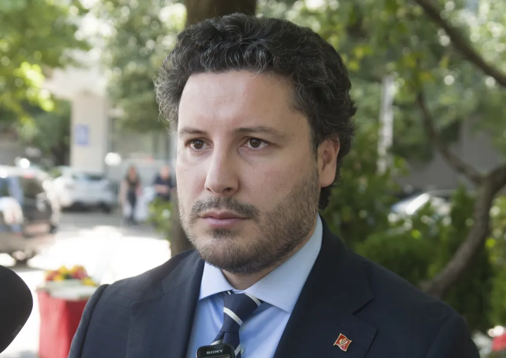 Abazović: Dijelimo tugu i bol sa građanima BiH