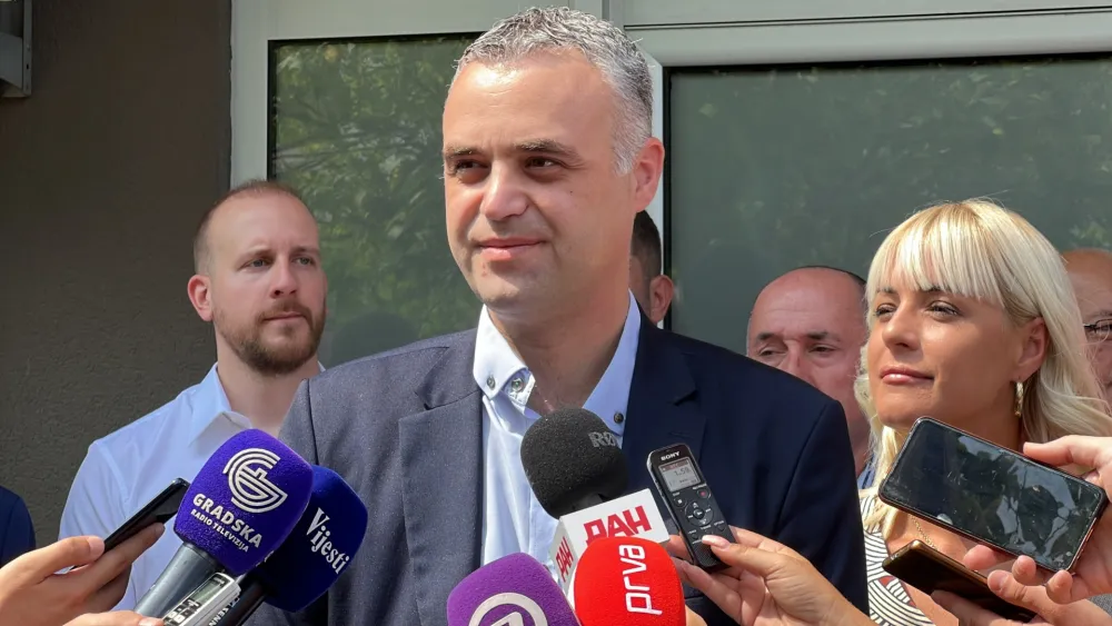 &Scaron;padijer o budžetu Glavnog grada: Za proјekte dali 25, a plate 12 miliona eura