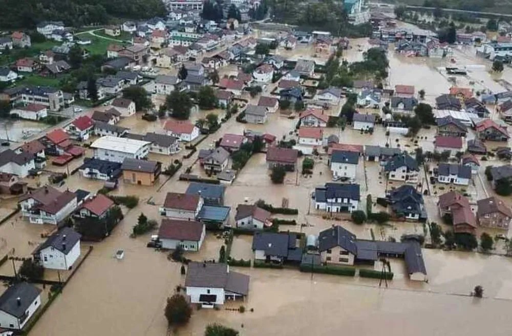 Dan žalosti u BiH: Broj žrtava se povećava, spasioci i danas na terenu
