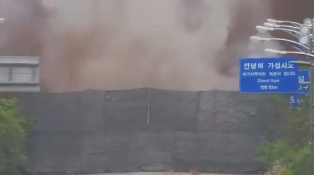 (VIDEO) Vojska Južne Koreje otvorila vatru: Pjongjang bombardovao puteve na granici