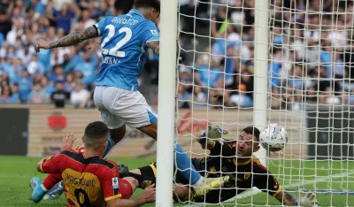Gol Di Lorenca za slavlje Napolitanaca