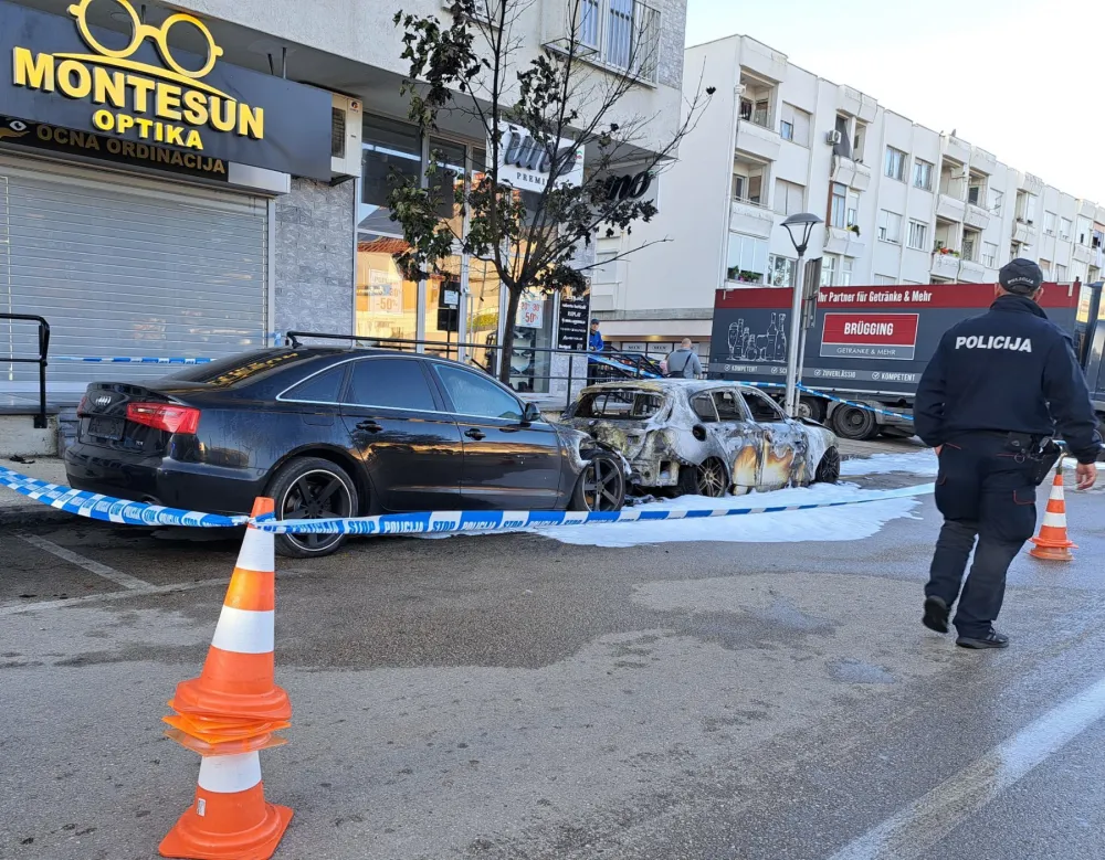 U Nik&scaron;iću izgoreli &ldquo;bmw&rdquo; i &ldquo;audi&rdquo;